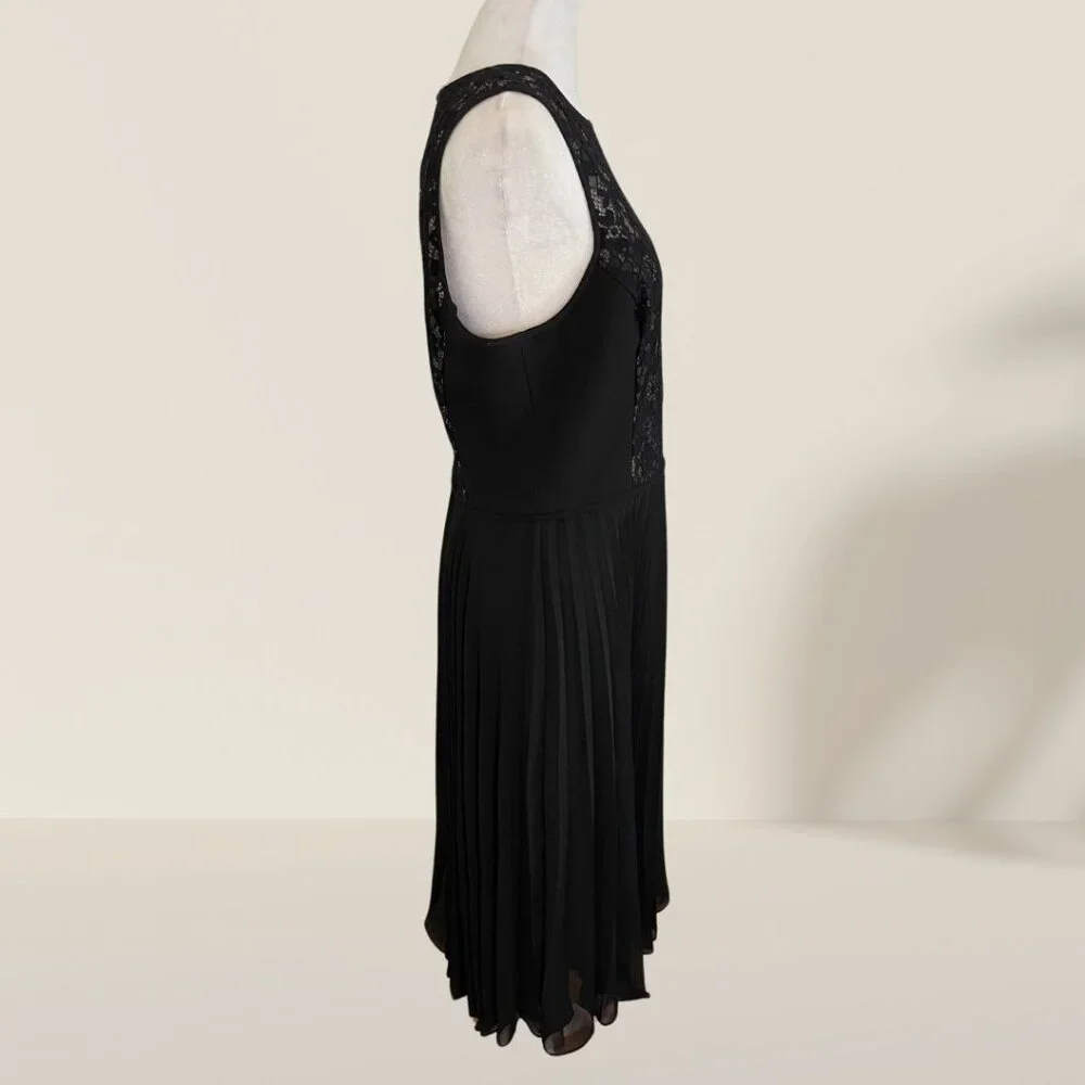 Maggy London Black Lace Bodice Pleated Midi Dress - Size 12 - Picture 6 of 7